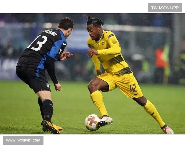 从语言选择看巴舒亚伊的多元文化适应与足球交流策略