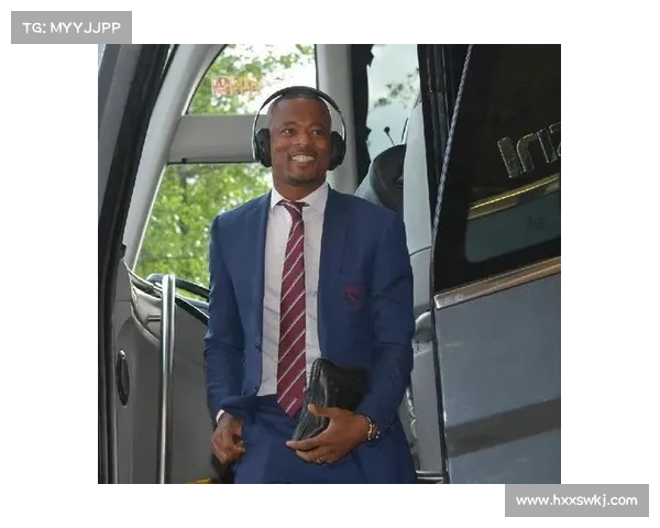 埃弗拉的传奇人生：从绿茵场上的激情岁月到永恒记忆的辉煌旅程