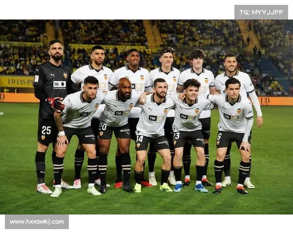 如何提升西甲锋线三重奏的进攻火力以应对竞争激烈的赛季挑战